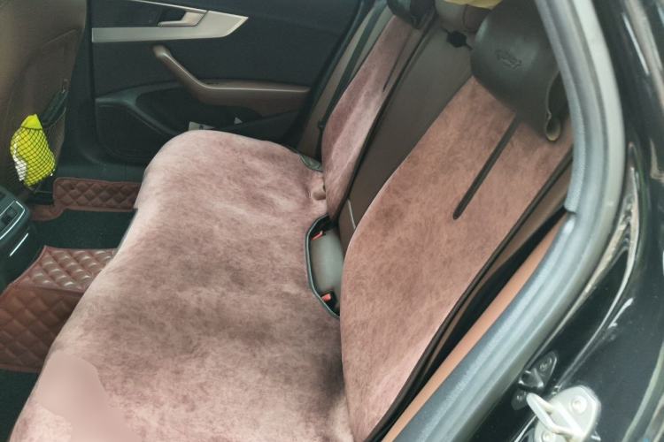 Used Audi A4L 2019 40 TFSI Fashion Edition China VI Emission Standard Left Rear Seat