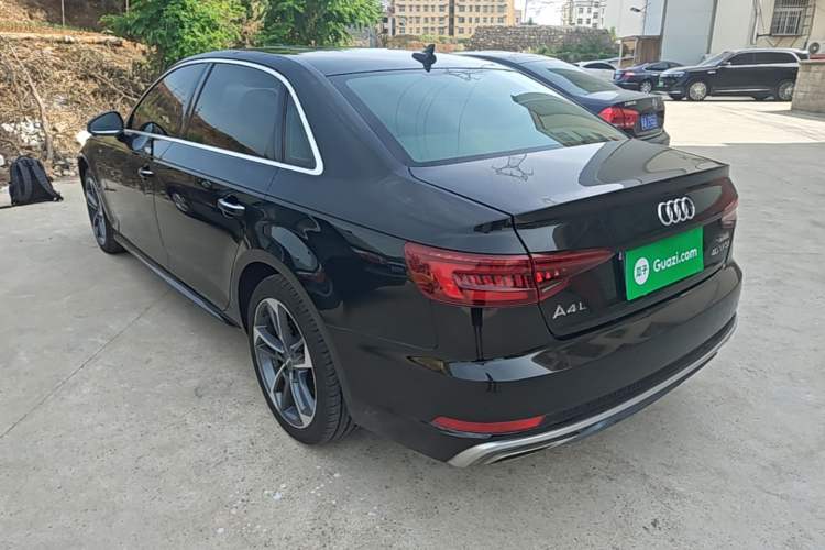 Used Audi A4L 2019 40 TFSI Fashion Edition China VI Emission Standard Rear Left 45 Deg