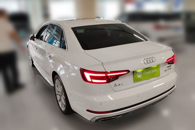 Used Audi A4L 2019 40 TFSI Fashion Edition China VI Emission Standard Rear Left 45 Deg