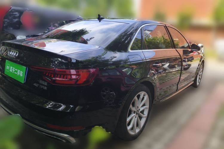 Used Audi A4L 2019 40 TFSI Fashion Edition China VI Emission Standard Rear Right 45 Deg