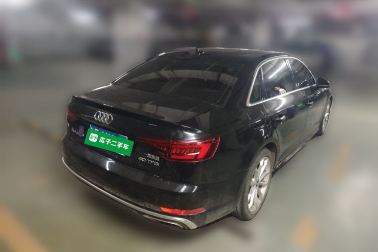 Used Audi A4L 2019 40 TFSI Fashion Edition China VI Emission Standard Rear Right 45 Deg