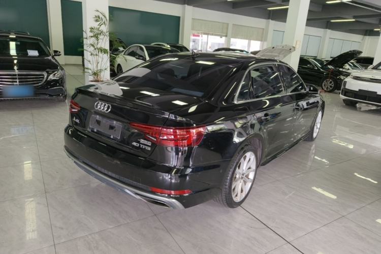 Used Audi A4L 2019 40 TFSI Fashion Edition China VI Emission Standard Rear Right 45 Deg