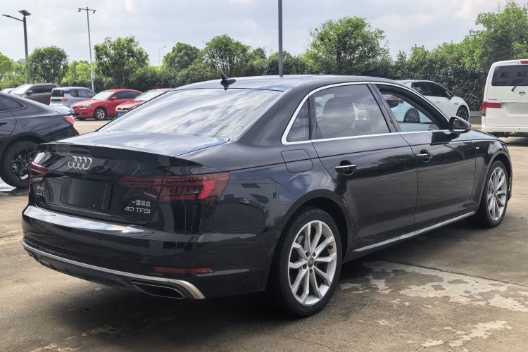 Used Audi A4L 2019 40 TFSI Fashion Edition China VI Emission Standard Rear Right 45 Deg