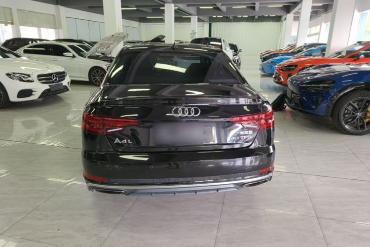 Used Audi A4L 2019 40 TFSI Fashion Edition China VI Emission Standard Rear