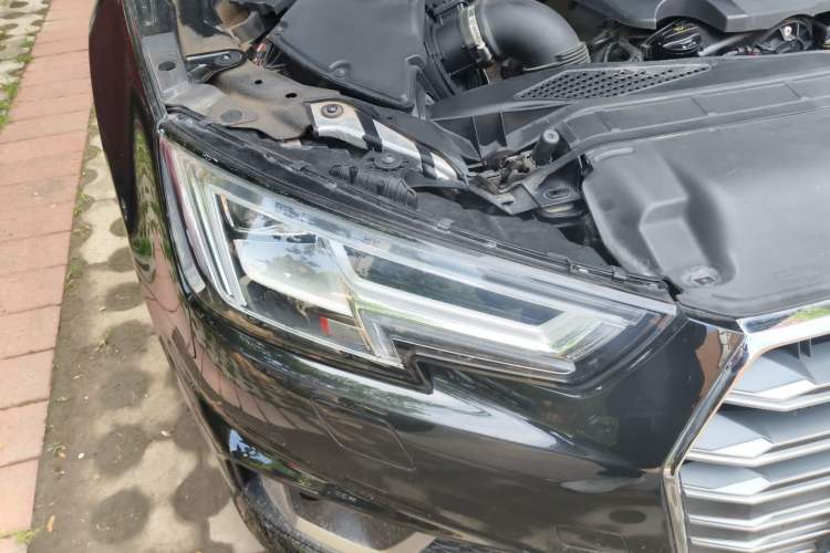 Used Audi A4L 2019 40 TFSI Fashion Edition China VI Emission Standard Right Front Headlight