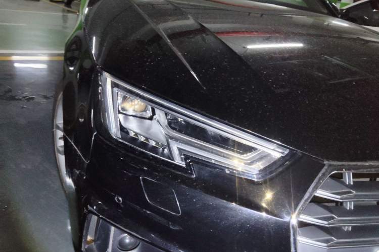 Used Audi A4L 2019 40 TFSI Fashion Edition China VI Emission Standard Right Front Headlight