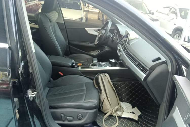 Used Audi A4L 2019 40 TFSI Fashion Version China V Right Front Seat