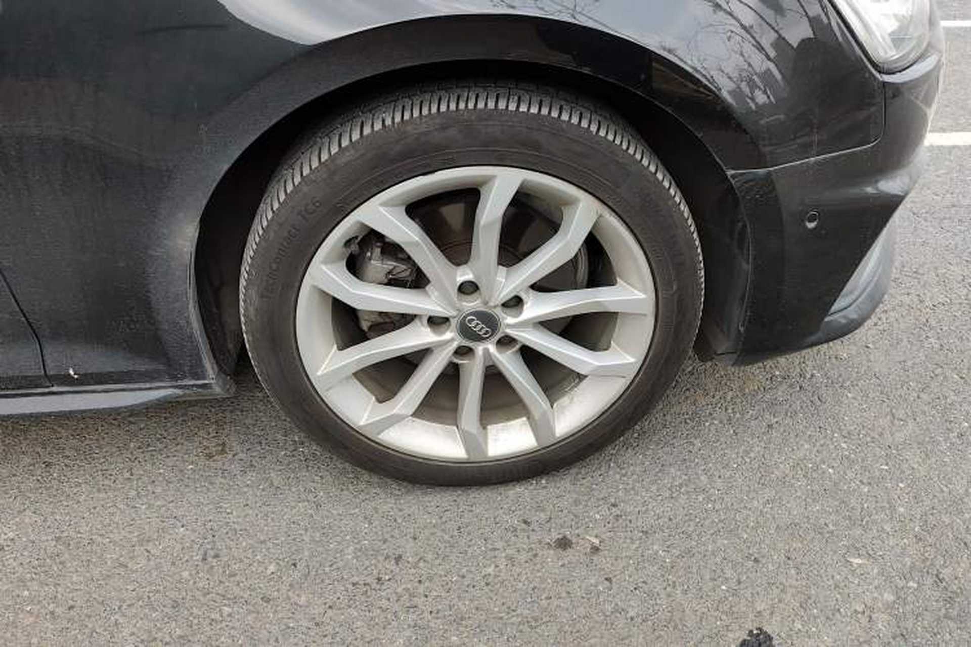 Used Audi A4L 2019 40 TFSI Fashion Version China V Right Front Wheel Hub