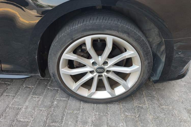 Used Audi A4L 2019 40 TFSI Fashion Edition China VI Emission Standard Right Front Wheel Hub