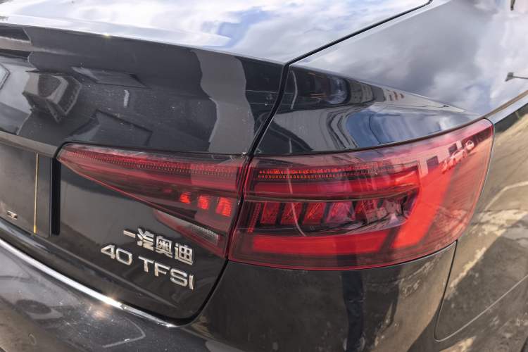Used Audi A4L 2019 40 TFSI Fashion Edition China VI Emission Standard Right Rear Taillight