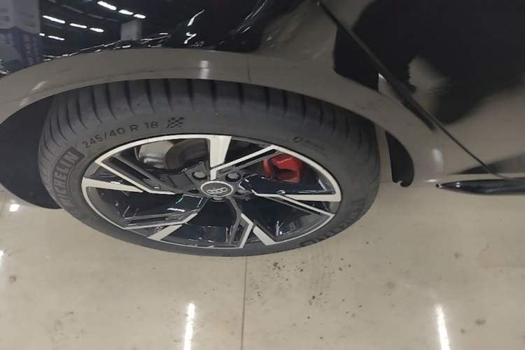 Used Audi A4L 2019 45 TFSI quattro Individual Sport Edition China VI Right Rear Wheel Hub