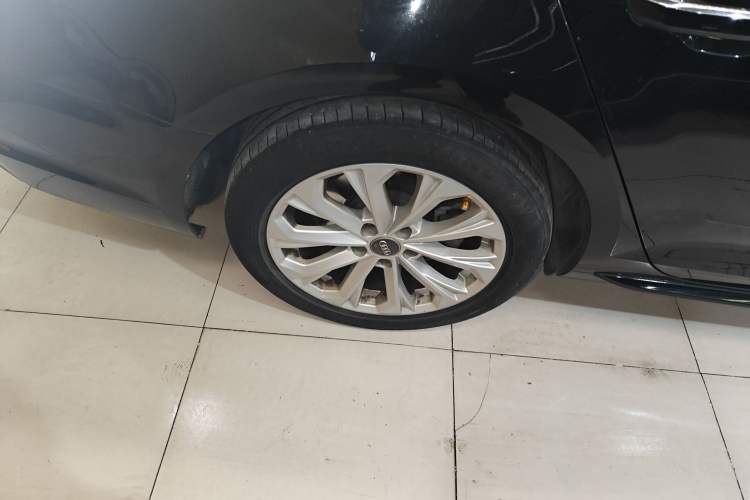 Used Audi A4L 2019 40 TFSI Ambition China VI Right Rear Wheel Hub