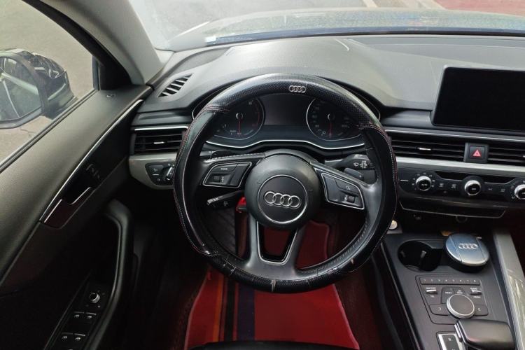 Used Audi A4L 2019 40 TFSI Ambition China VI Steering Wheel