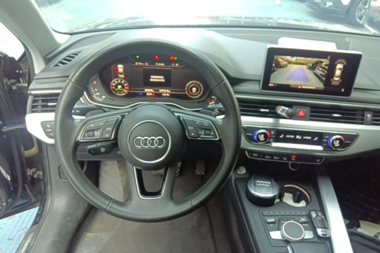 Used Audi A4L 2019 40 TFSI Fashion Version China V Steering Wheel
