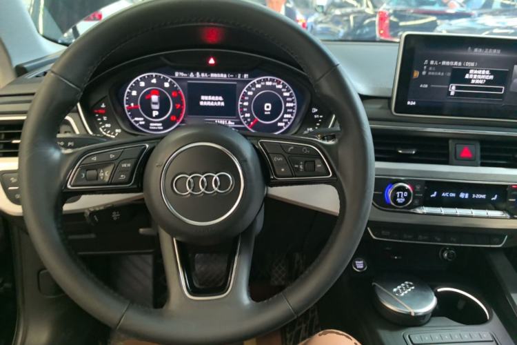 Used Audi A4L 2019 40 TFSI Fashion Version China V Steering Wheel