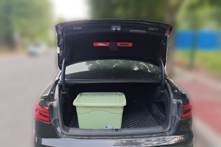 Used Audi A4L 2019 40 TFSI Ambition China VI Trunk