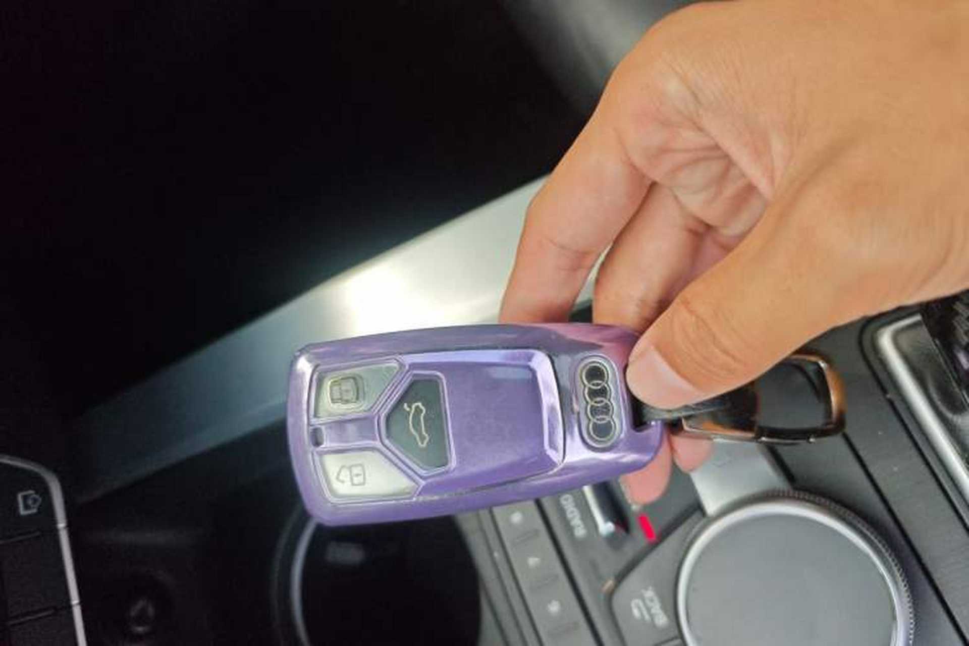 Used Audi A4L 2019 40 TFSI Fashion Edition China VI Emission Standard Vehicle Key