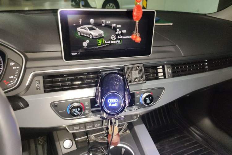 Used Audi A4L 2019 40 TFSI Fashion Edition China VI Emission Standard Audio And AC Panel