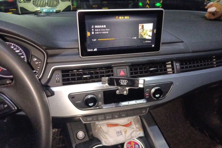 Used Audi A4L 2019 40 TFSI Fashion Version China V Audio And AC Panel