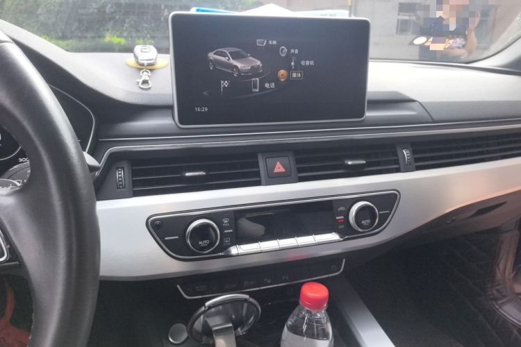 Used Audi A4L 2019 40 TFSI Fashion Version China V Audio And AC Panel
