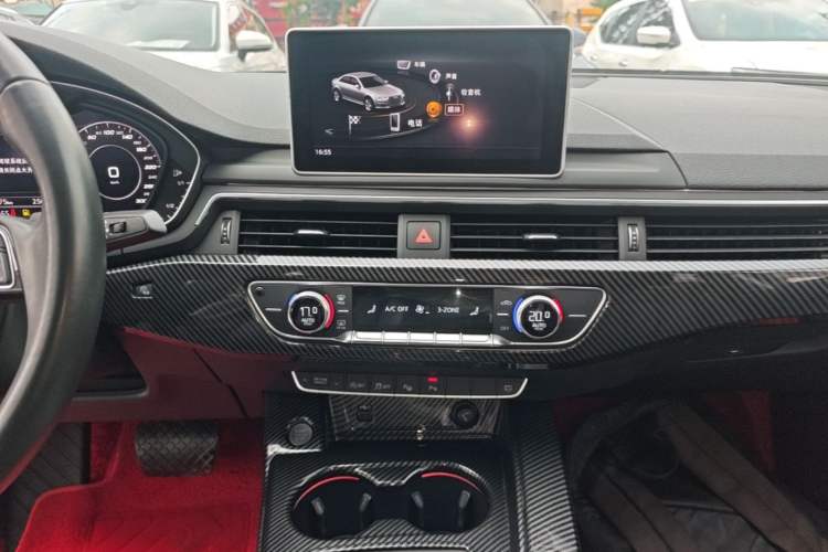 Used Audi A4L 2019 40 TFSI Fashion Edition China VI Emission Standard Audio And AC Panel