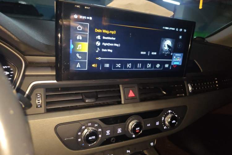 Used Audi A4L 2019 40 TFSI Ambition China VI Audio And AC Panel