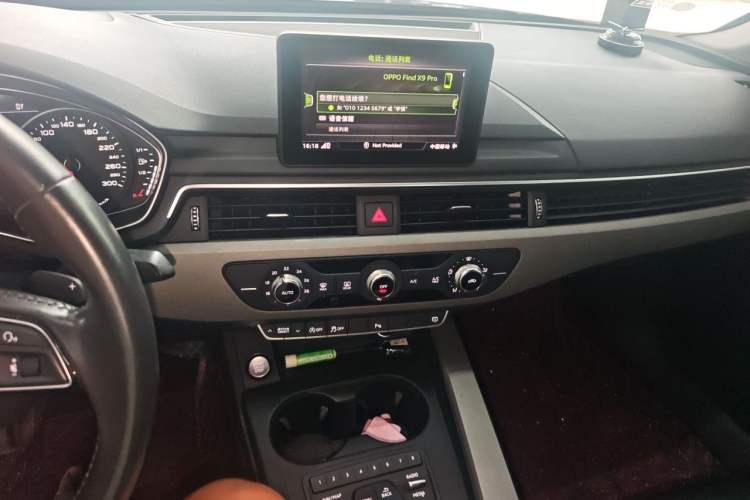 Used Audi A4L 2019 40 TFSI Ambition China VI Audio And AC Panel