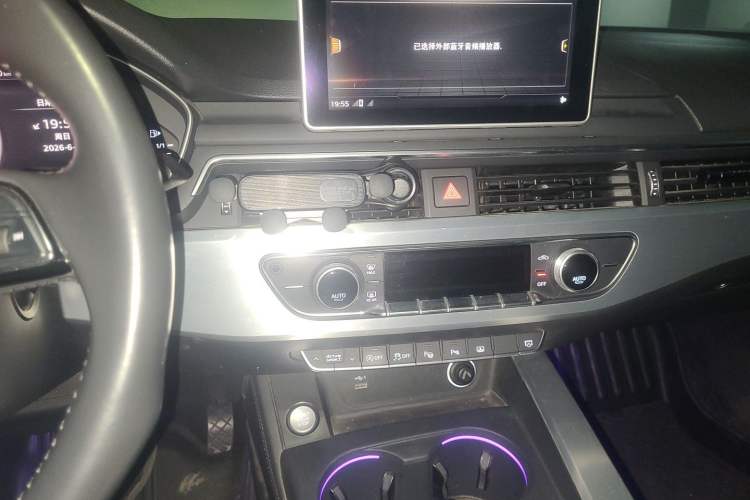 Used Audi A4L 2019 40 TFSI Sporty Version China V Audio And AC Panel