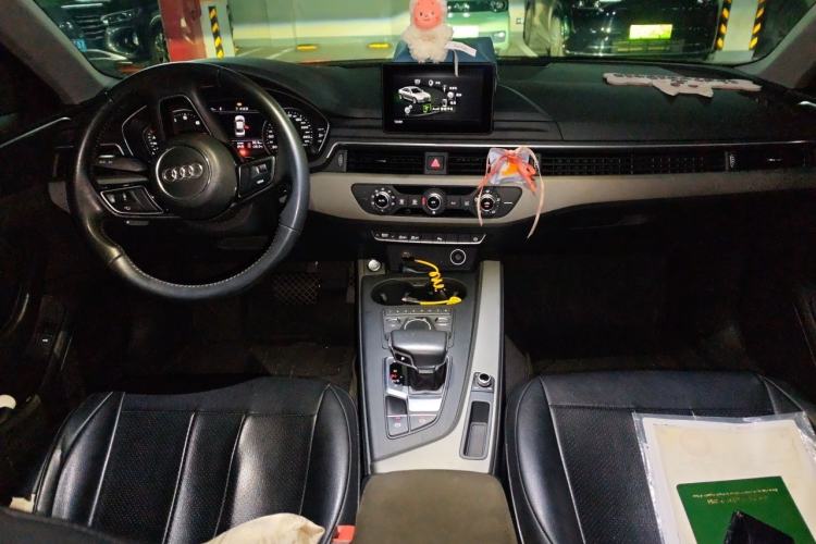 Used Audi A4L 2019 40 TFSI Ambition Version China V Center Console