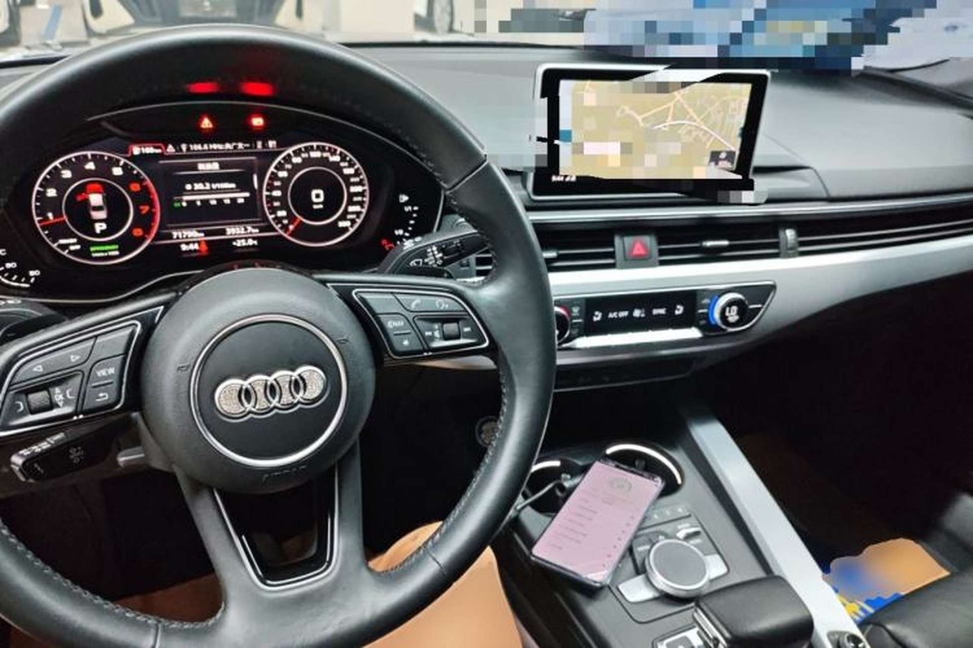 Used Audi A4L 2019 40 TFSI Fashion Edition China VI Emission Standard Center Console