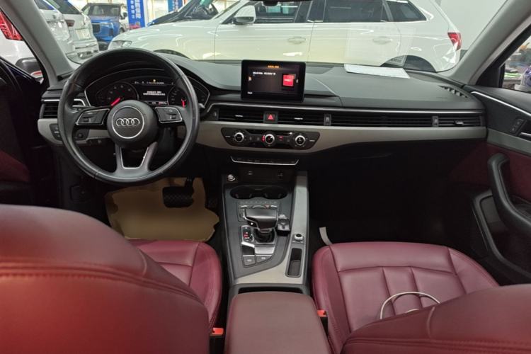 Used Audi A4L 2019 40 TFSI Ambition China VI Center Console