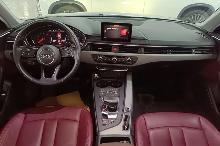 Used Audi A4L 2019 40 TFSI Ambition China VI Center Console