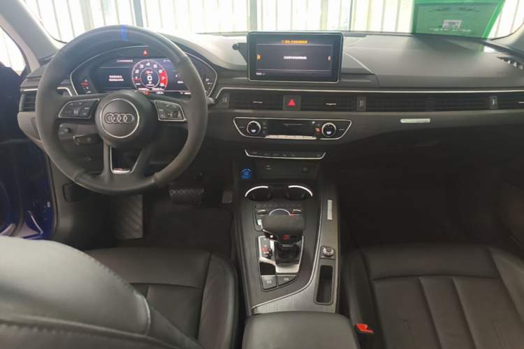 Used Audi A4L 2019 40 TFSI Fashion Version China V Center Console