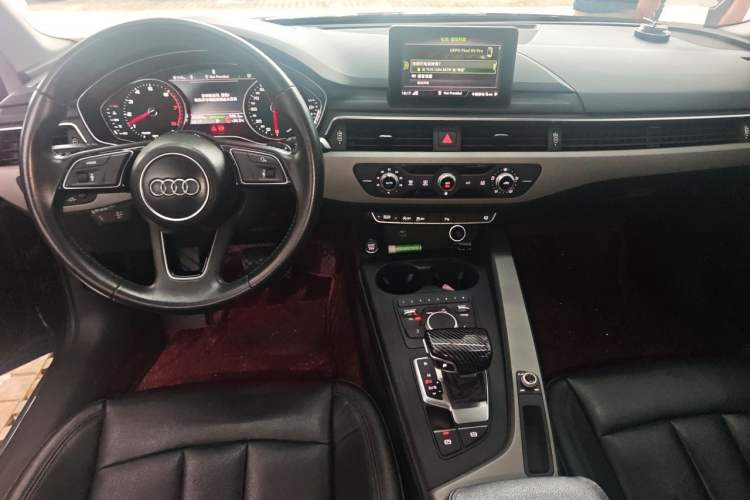 Used Audi A4L 2019 40 TFSI Ambition China VI Center Console