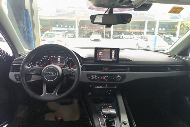 Used Audi A4L 2019 40 TFSI Ambition China VI Center Console