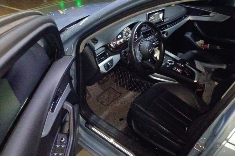 Used Audi A4L 2019 40 TFSI Fashion Version China V Driver Seat