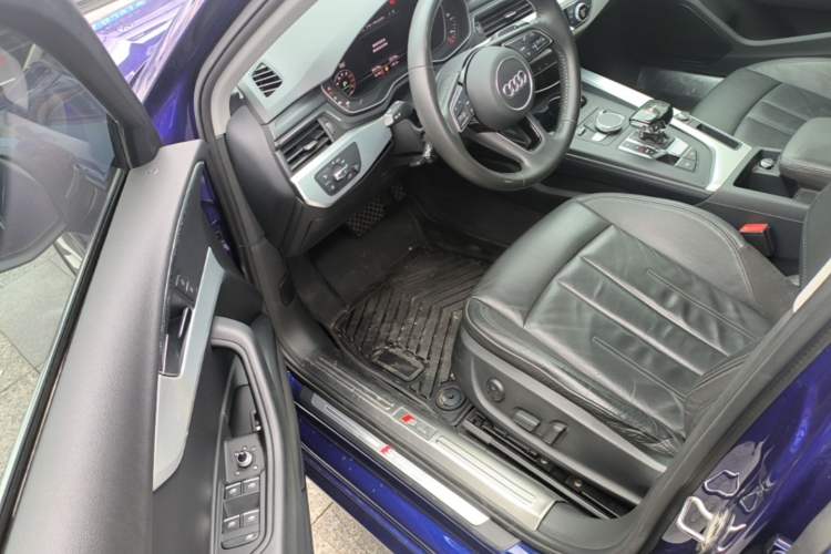 Used Audi A4L 2019 40 TFSI Fashion Version China V Driver Seat