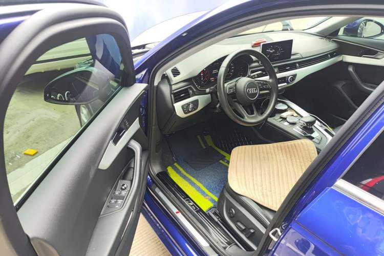 Used Audi A4L 2019 40 TFSI Fashion Version China V Driver Seat
