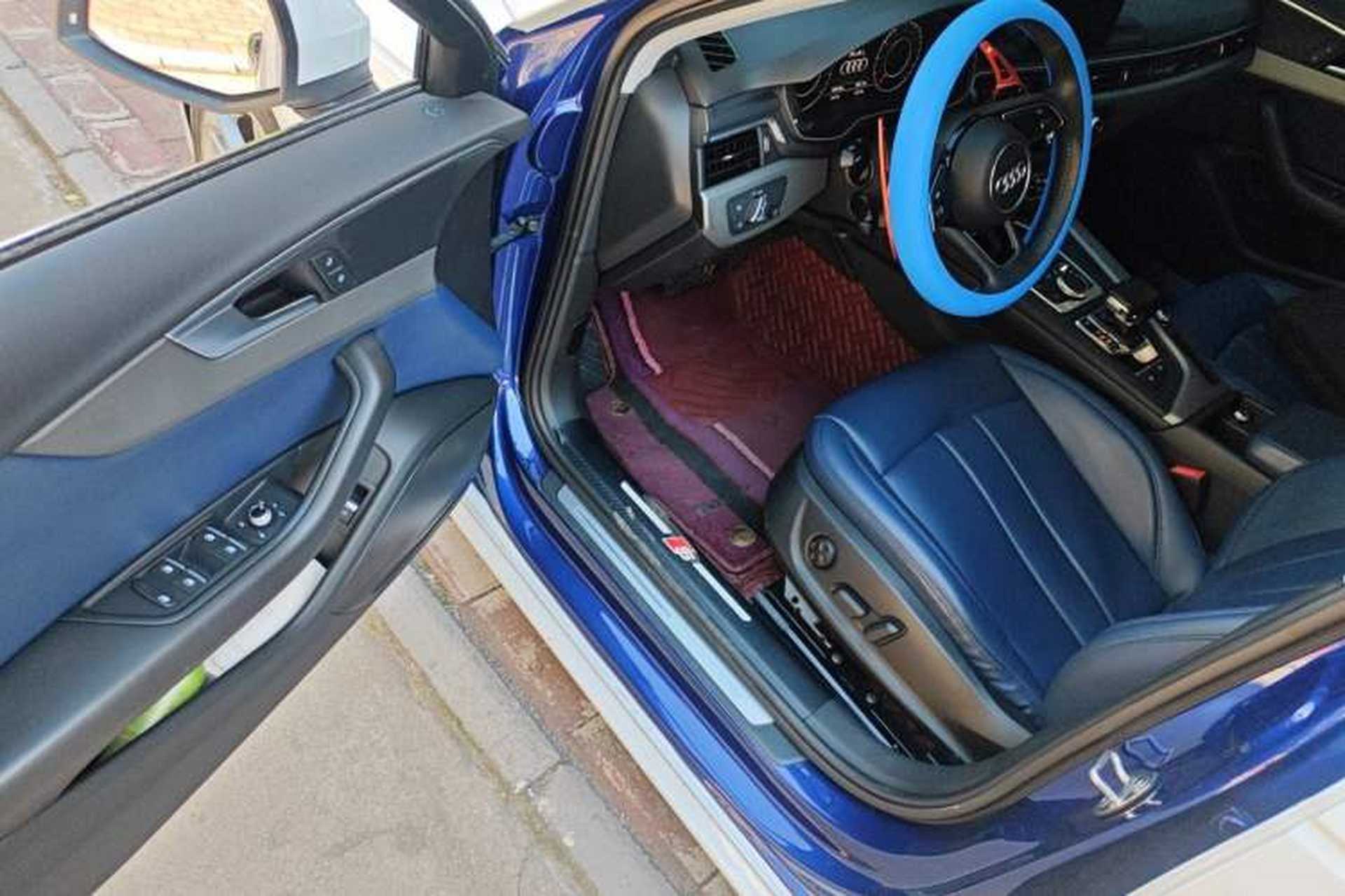 Used Audi A4L 2019 40 TFSI Ambition China VI Driver Seat