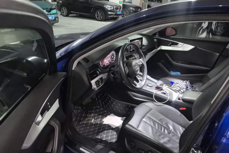 Used Audi A4L 2019 40 TFSI Fashion Version China V Driver Seat