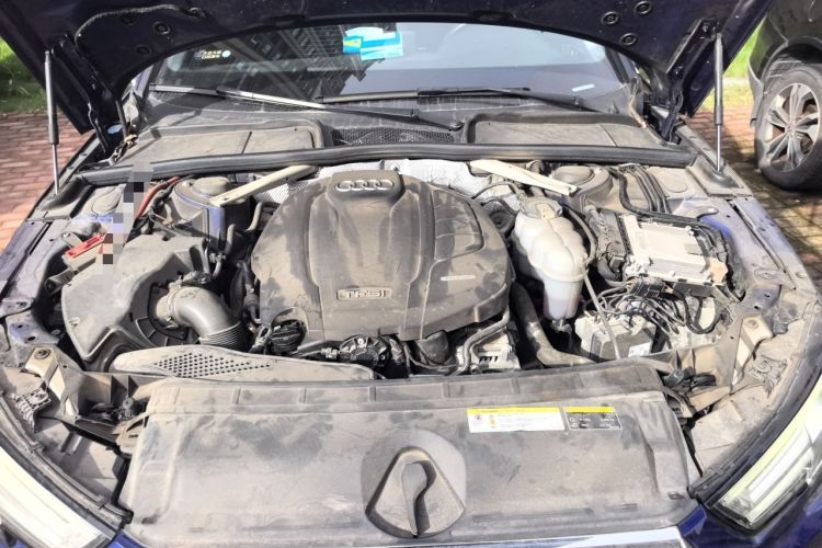Used Audi A4L 2019 40 TFSI Fashion Version China V Engine Bay