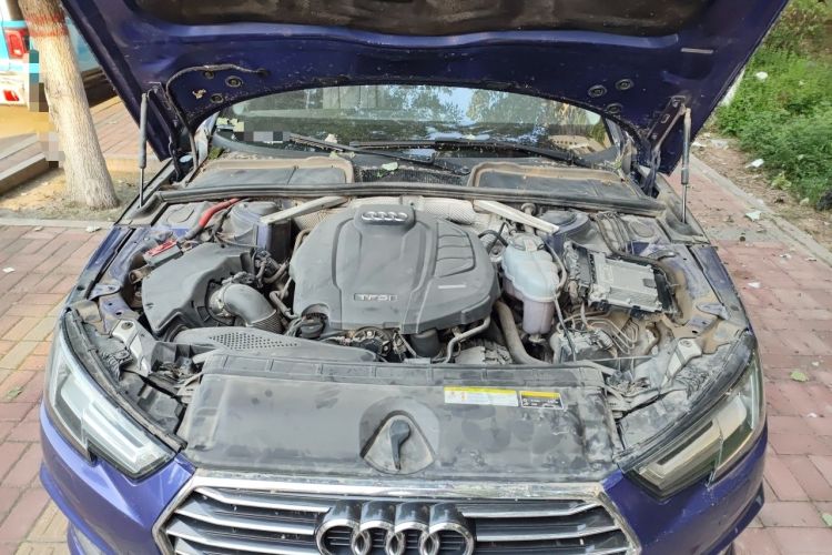 Used Audi A4L 2019 40 TFSI Fashion Version China V Engine Bay
