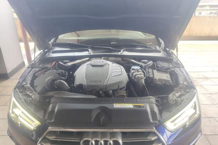 Used Audi A4L 2019 40 TFSI Fashion Version China V Engine Bay