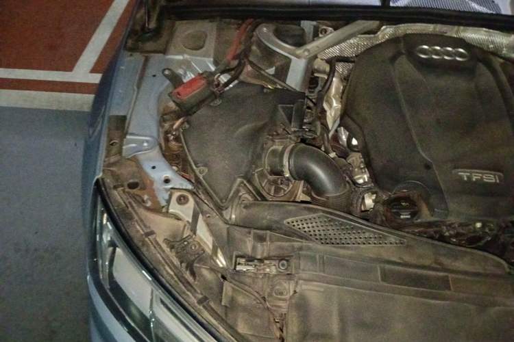 Used Audi A4L 2019 40 TFSI Fashion Version China V Engine Bay Right
