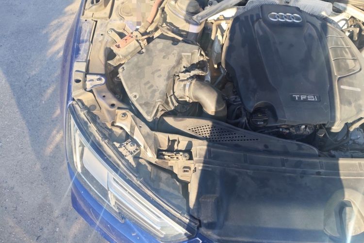 Used Audi A4L 2019 40 TFSI Ambition China VI Engine Bay Right