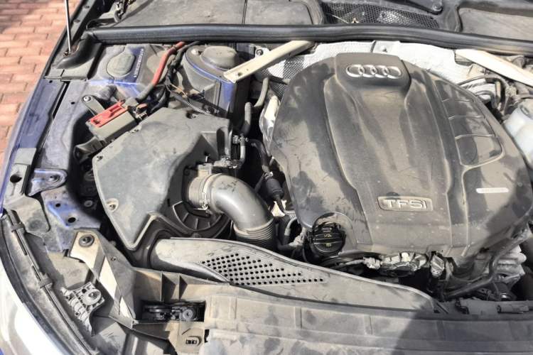Used Audi A4L 2019 40 TFSI Fashion Version China V Engine Bay Right