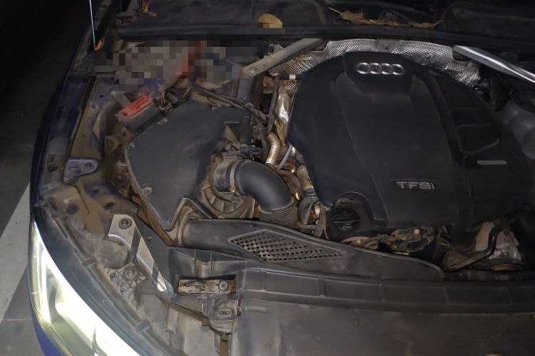 Used Audi A4L 2019 40 TFSI Ambition China VI Engine Bay Right