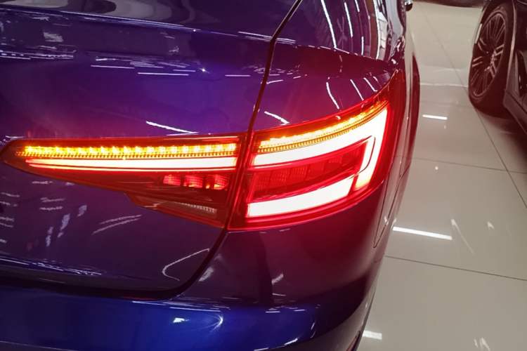 Used Audi A4L 2019 40 TFSI Ambition China VI Exterior 3
