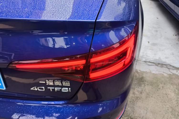 Used Audi A4L 2019 40 TFSI Fashion Edition China VI Emission Standard Exterior 3