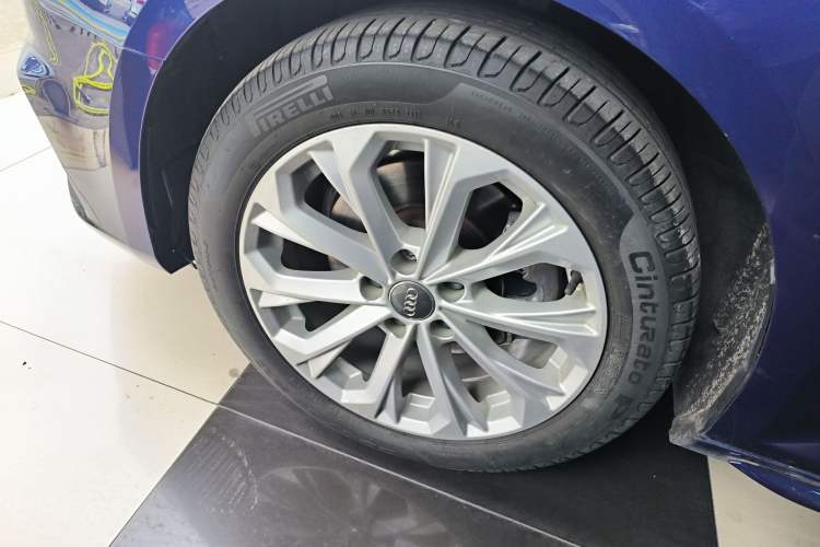 Used Audi A4L 2019 40 TFSI Ambition China VI Exterior 4